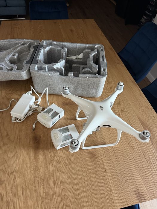 Drona dji phantom 4 pro - impecabila - fara telecomanda.