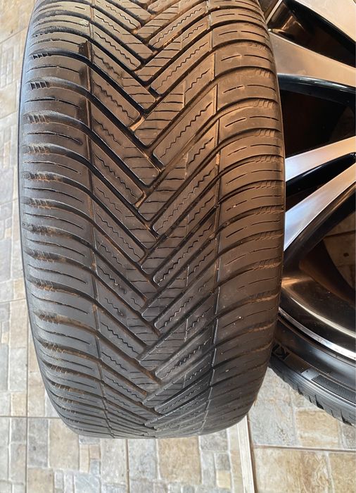 Jante R18 Originale VW Anvelope Hankook M+S 235/40 Dot 2023