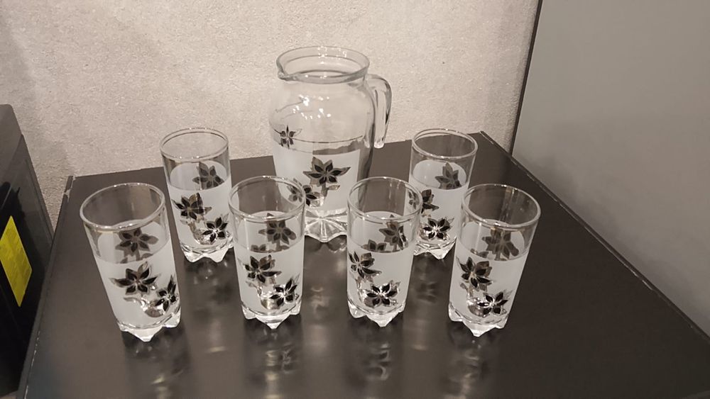 Продам графин со стаканами набор