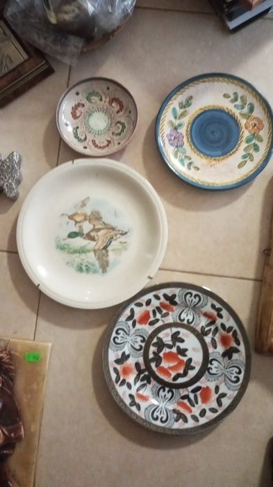 Разпродажба чинии за стена