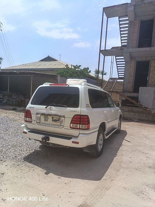 Внедарожник Lexus LX 470
