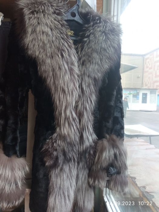 Продам шубу норковую