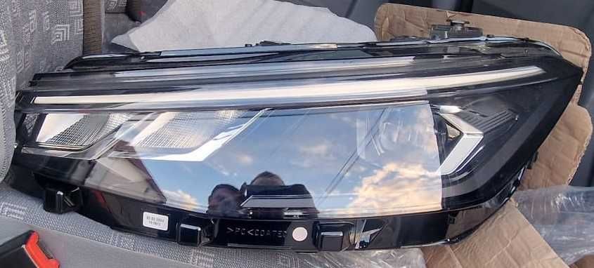 Far stanga si dreapta VW Passat B9 full LED