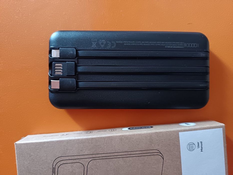 Продавам преносима батерия 10000 mAh