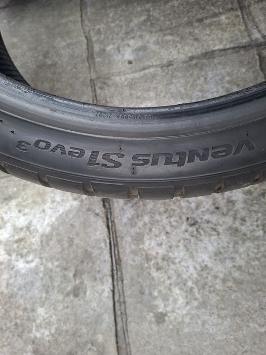 Продавам гуми 235 35 19