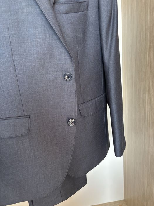 Мъжки костюм отлично състояние