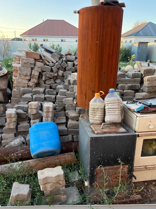 Продам печку с дымоходом с баком 80 л