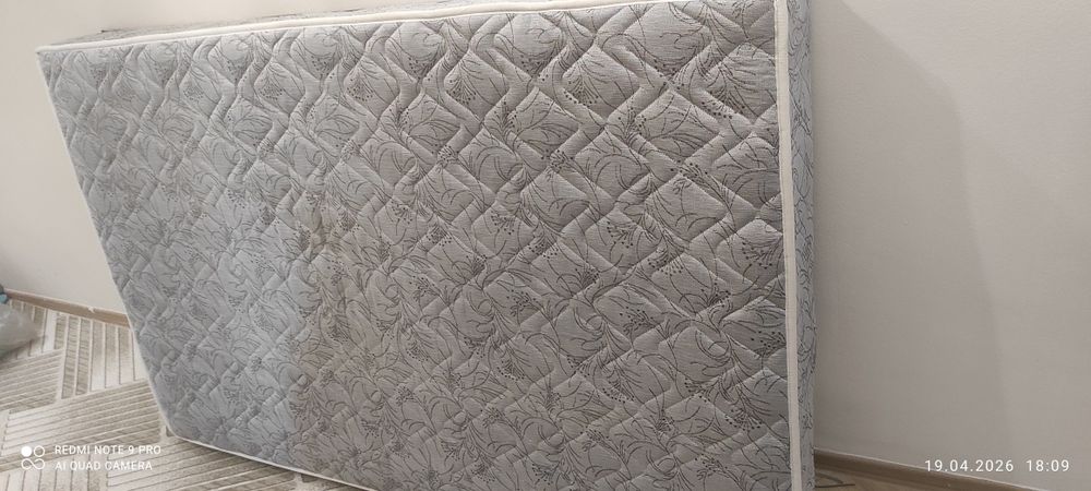 Еднолицев матрак