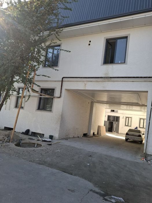 1 xonali kvartira sotiladi novostroyka remonti bilan