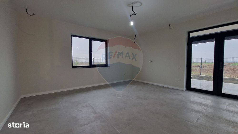 Casă / Vilă cu 3 camere de vânzare Ciocanesti