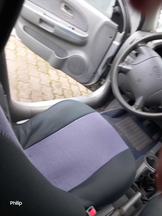 Автомобил Kia Rio