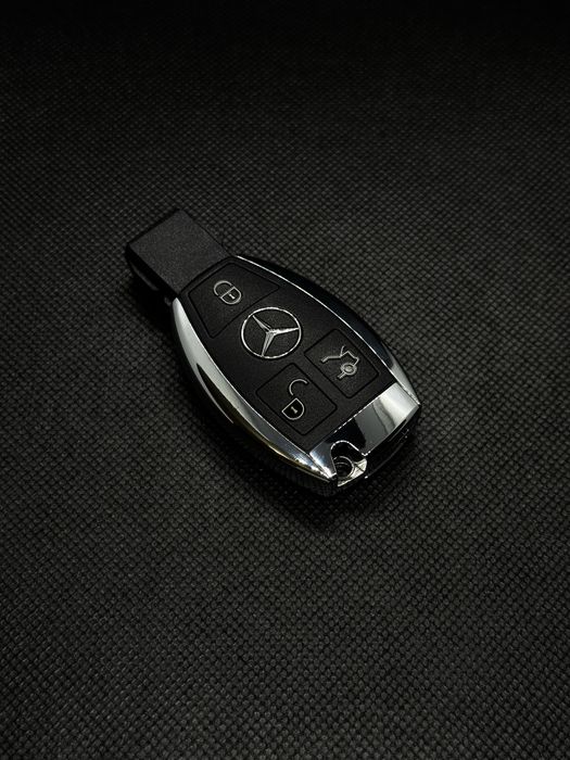 Cheie auto Mercedes Benz – Carcasă NOUĂ, 3 butoane, schimb rapid!