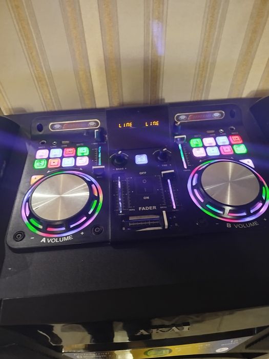 Активнa  тонколона АKAI