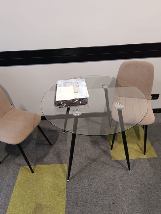 Продам стол офисный, журнальный стол кресло черное