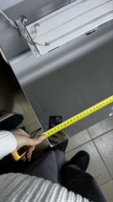 Зеркало, отражающая поверхность