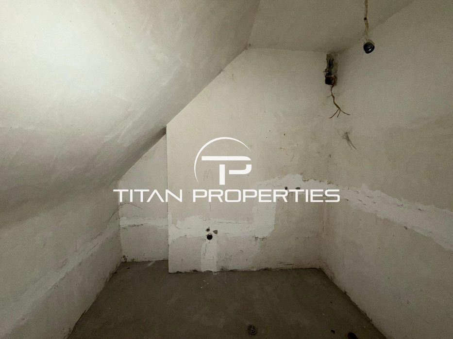 Ексклузивна оферта! Тристаен на 2 нива с АКТ 16 в гр. Айтос