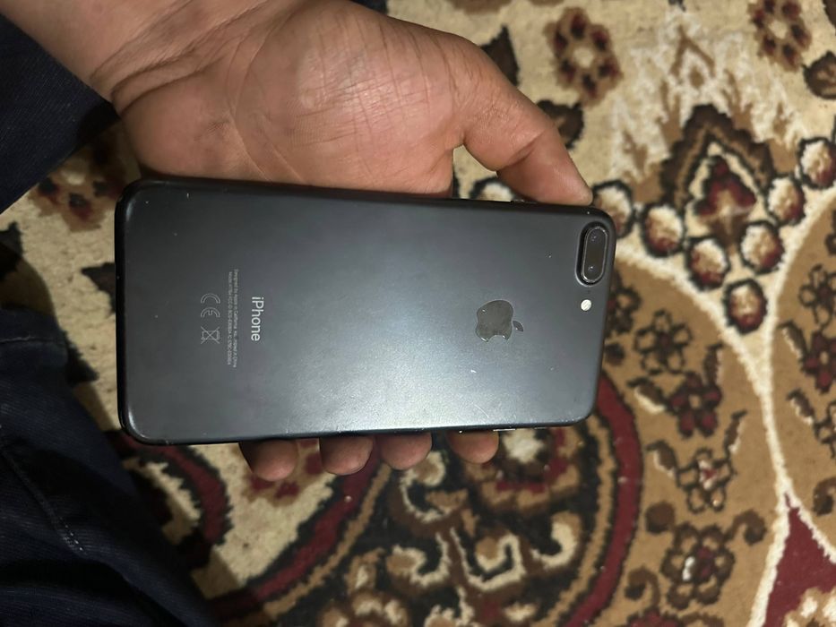 Iphone 7+ qora rangda