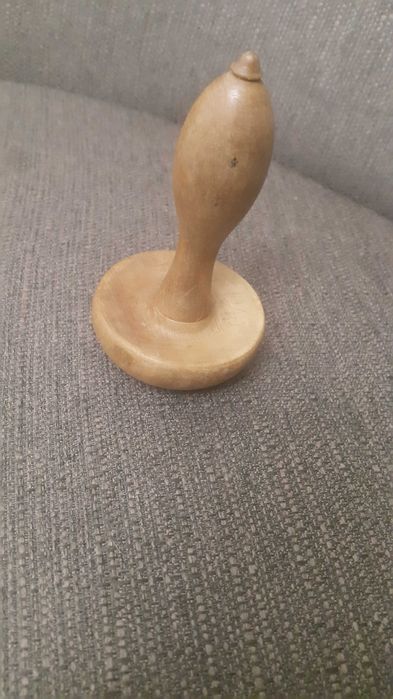 Стар уред за пасиране на гъби