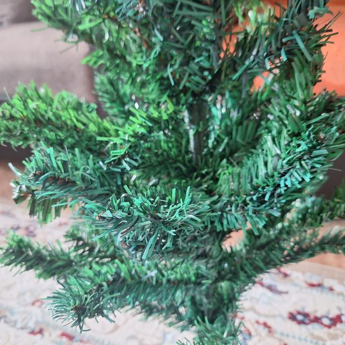 Продам ёлку 90 см