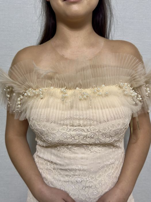 Продам шикарное платье почти даром