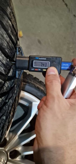 Гуми Nokian 255/45/19 джанти Ауди А8