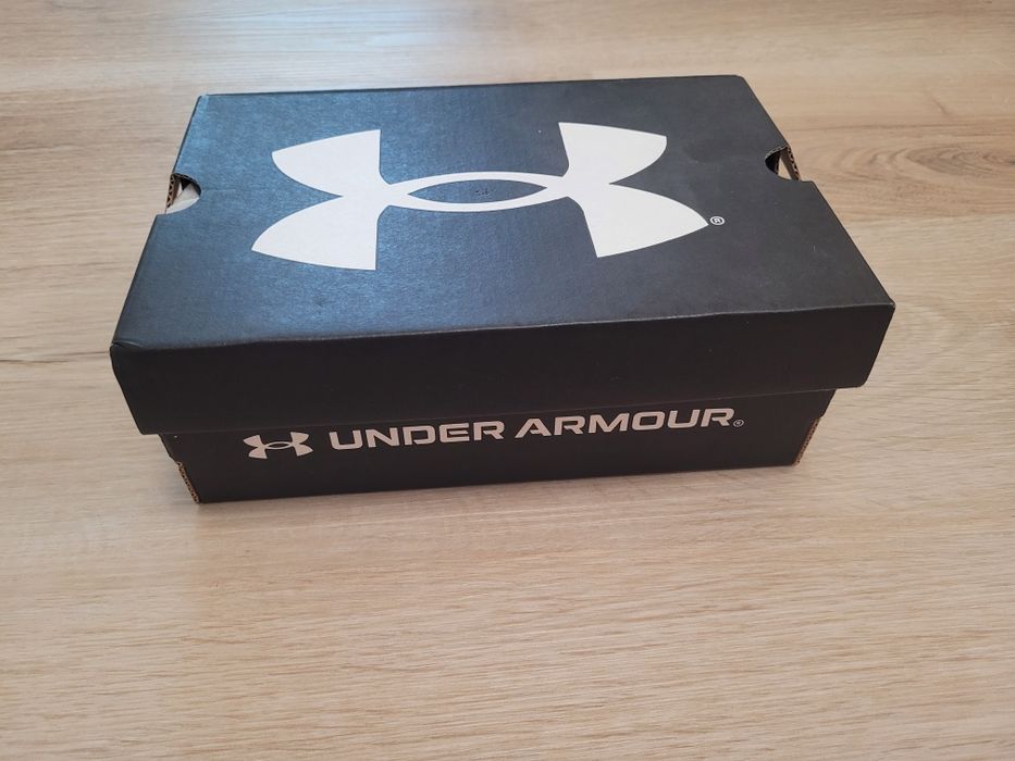 Adidasi fetite Under Armour marimea 25