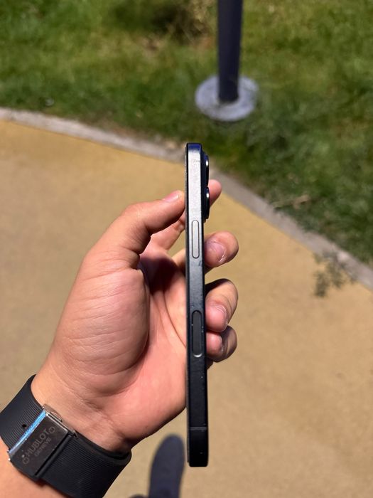 Продаю Iphone 16 на 128гб