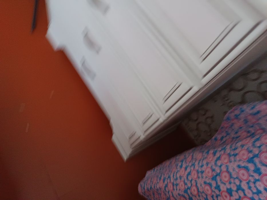 Продам белорусский спальный гарнитур.