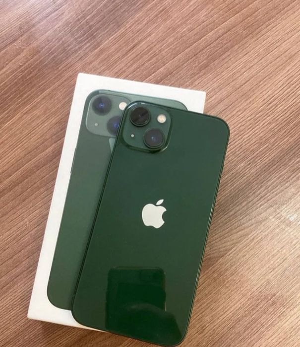 iPhone 13  продам