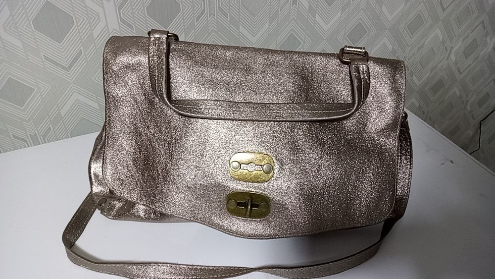 Женский сумочка состояни