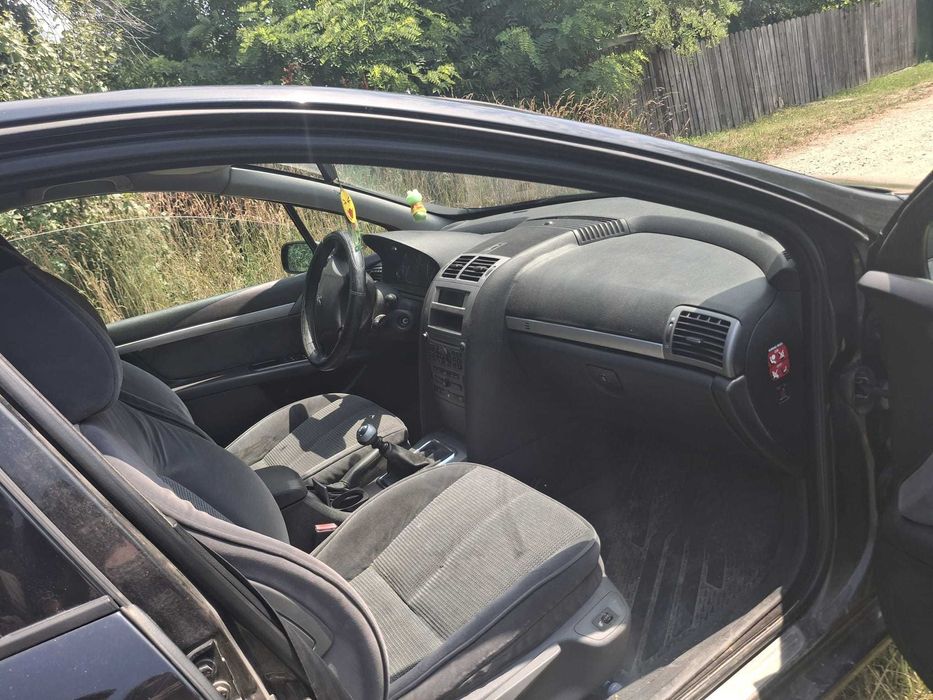 Vând Peugeot 407
