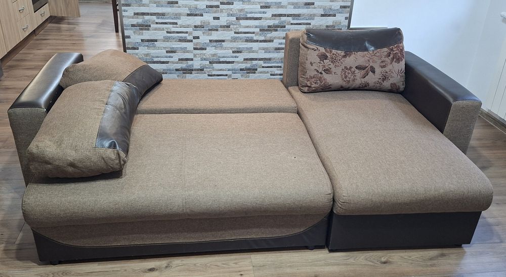 Разтегателен диван