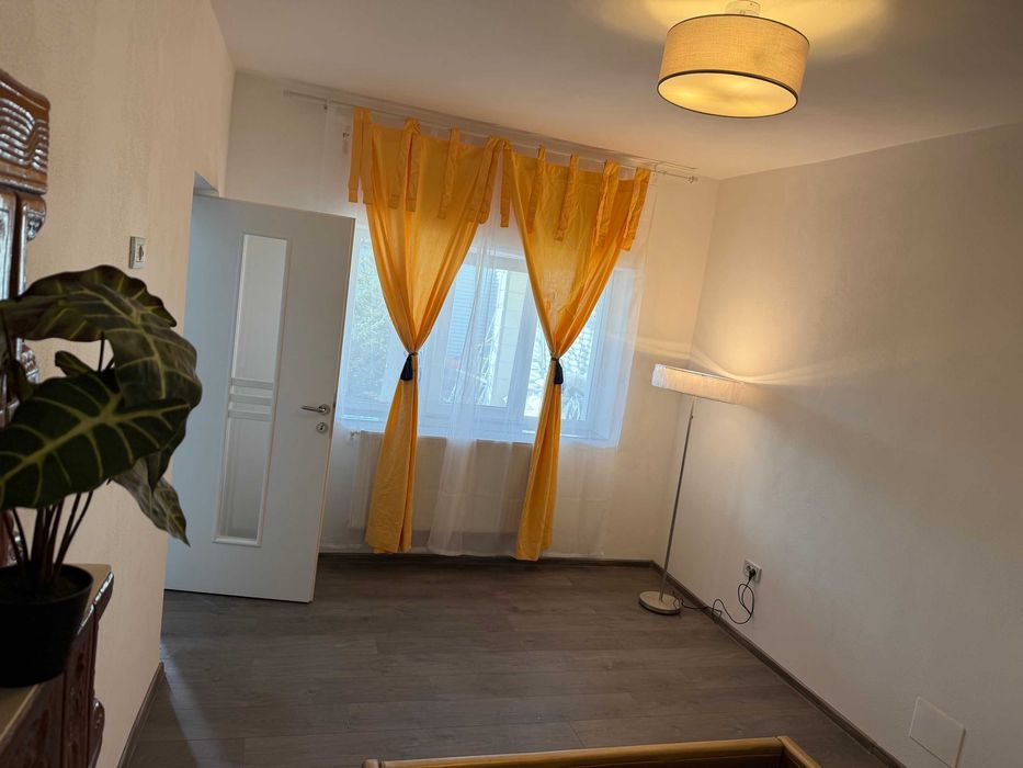 Casa de vanzare la pret de apartament