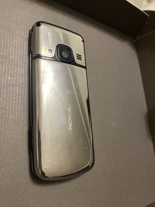 Телефон Nokia 6700