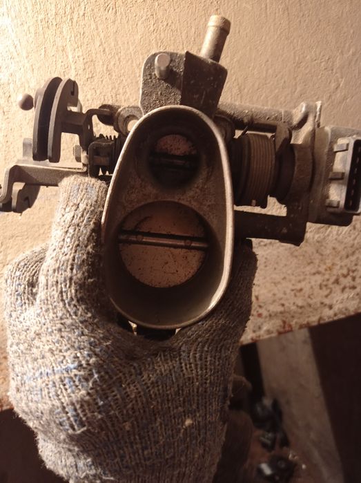 Заслонка Ауди 2,6