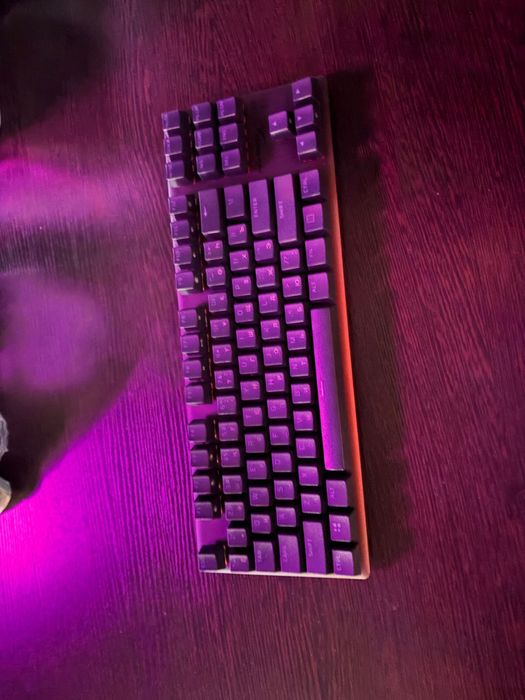 Клавиатуры Logitech и HyperX