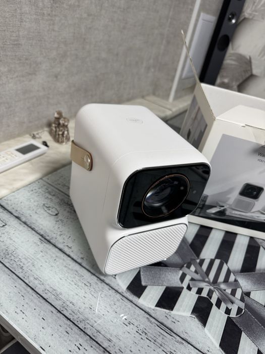 Продам проектор wanbo T6 max