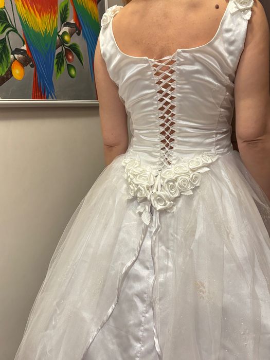 Продавам булчинска рокля.