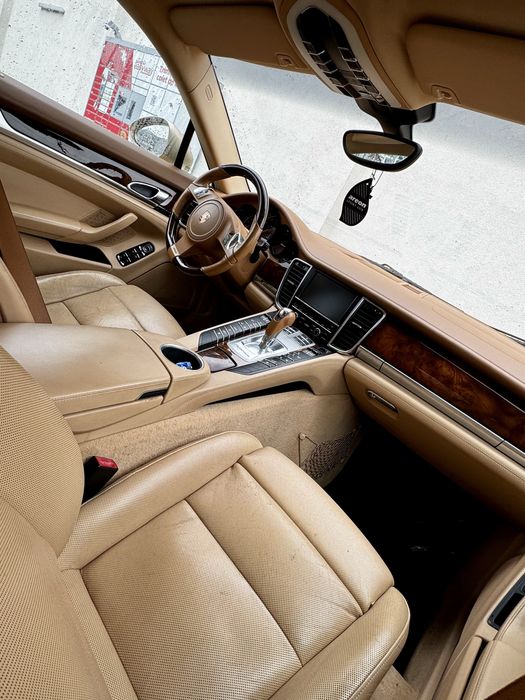 Porsche Panamera 3.6 300cp