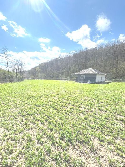 Casa de vanzare, 2 camere, 79 mp - Valea Garboului