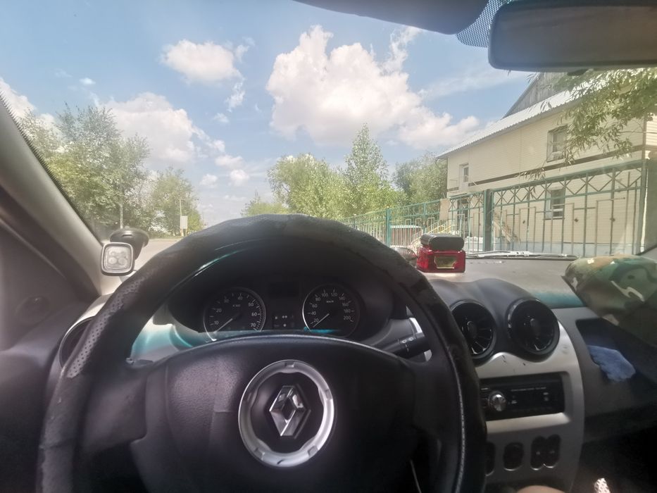 Продам Рено логан