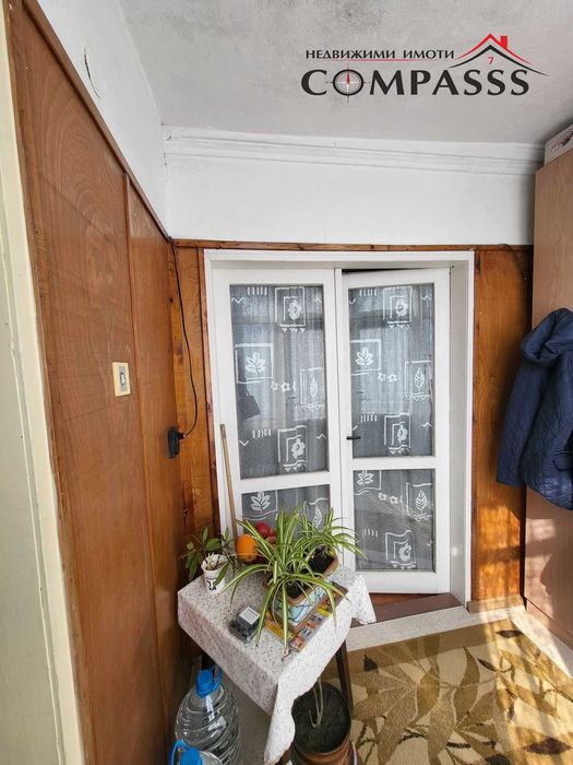 Къща с двор – ЦЕНТЪР, гр. Ген. Тошево – 61500евро!