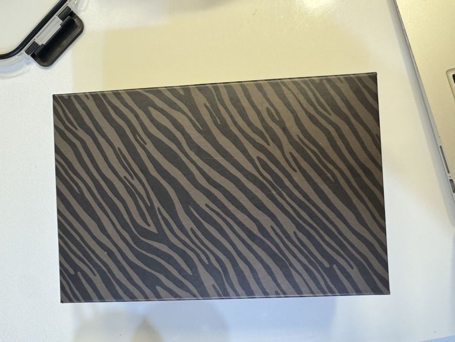 Набор тарелок и чашек