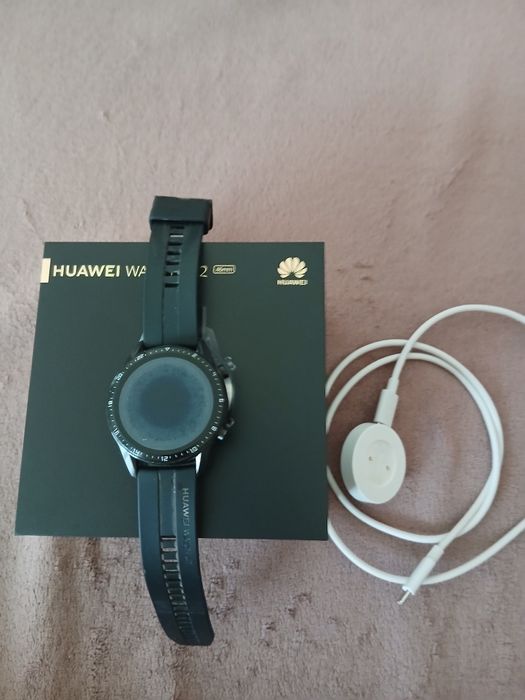 Vând smartwatch huawei GT2