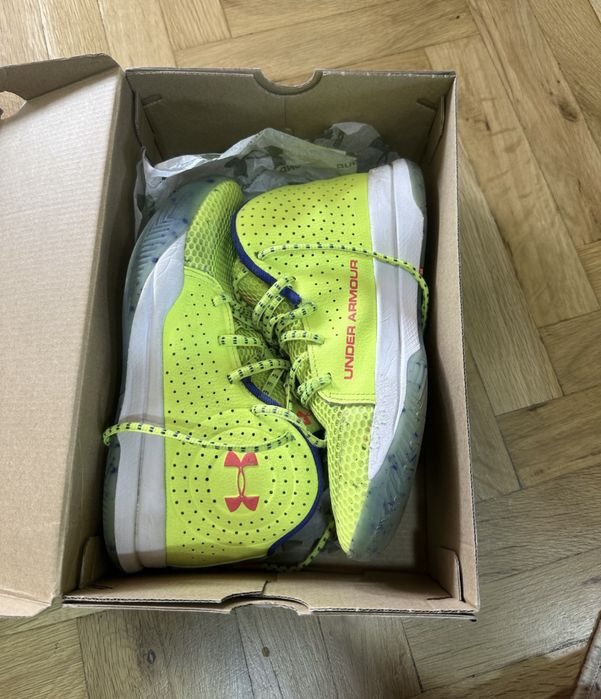 Баскетболни обувки-Under Armour, Jet Splash, Неоновозелен 37. 5