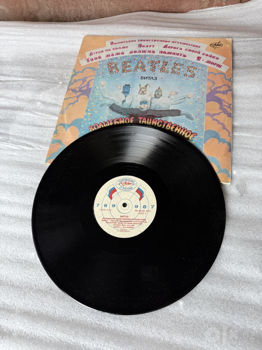 Продам коллекцию альбомов THE BEATLES