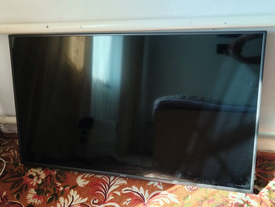 Продам нерабочий телевизор на запчасти