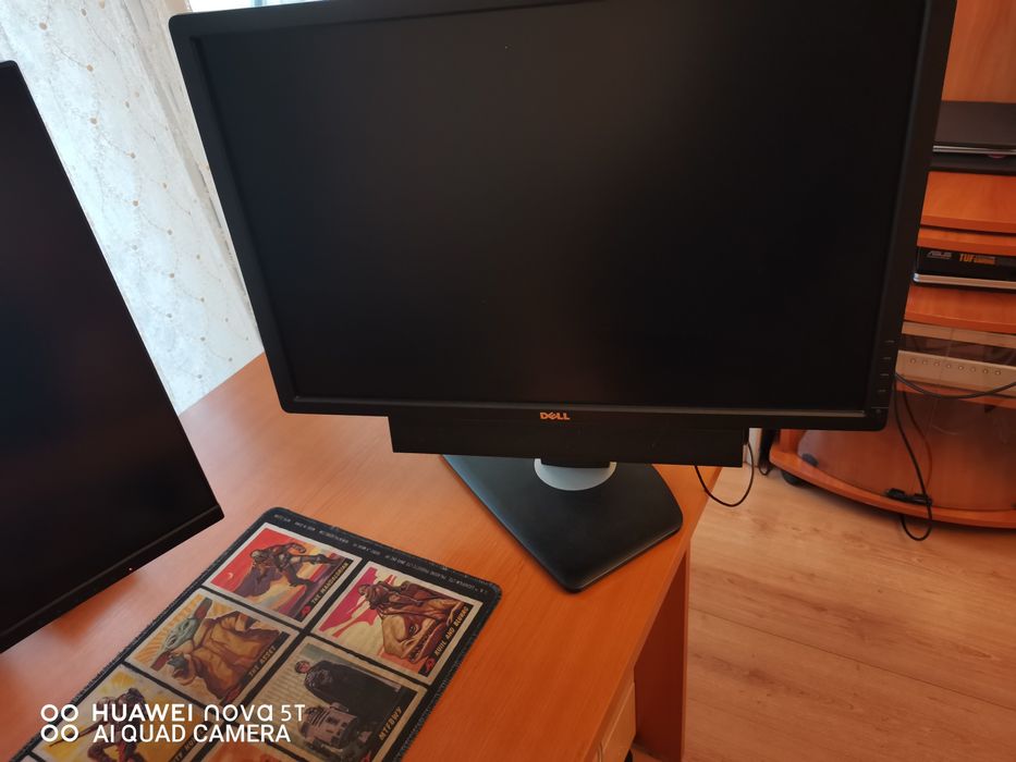 24" Монитор Dell U2412M със саундбар