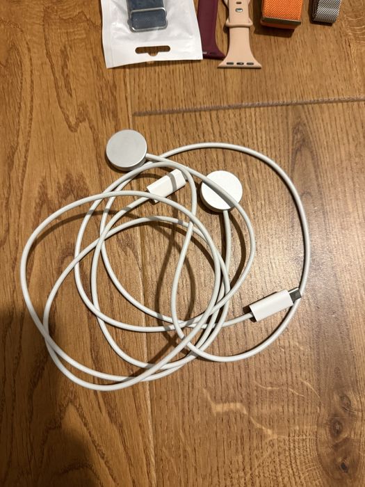 Vand huse iphone 12 pro si 14 + curele apple watch