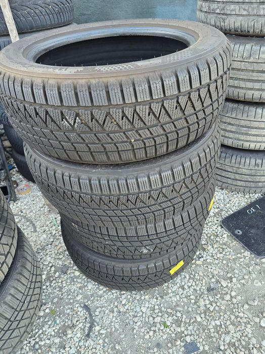 Зимни гуми  KUMHO  235/55/19